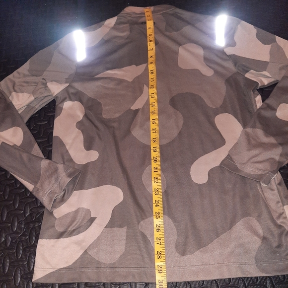 Womens Nike athletic top - Picture 7 of 10